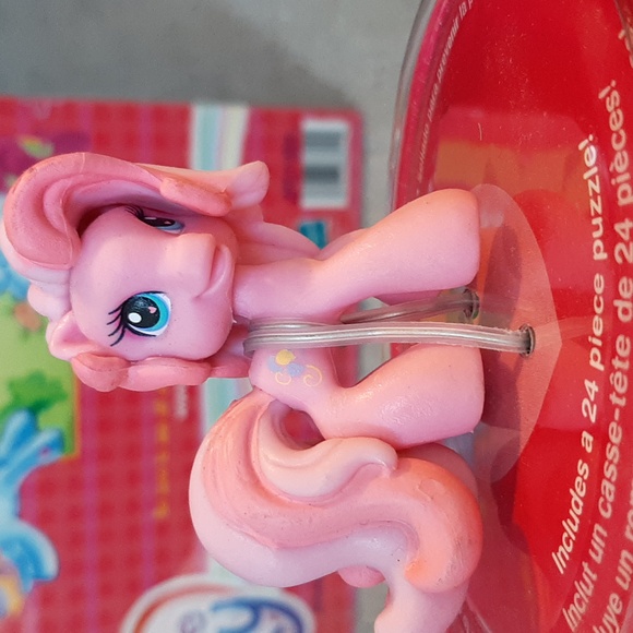 NIB My Little Pony Magnetics Set - Ponyville and 24 Piece Jigsaw Puzxle - Picture 7 of 7